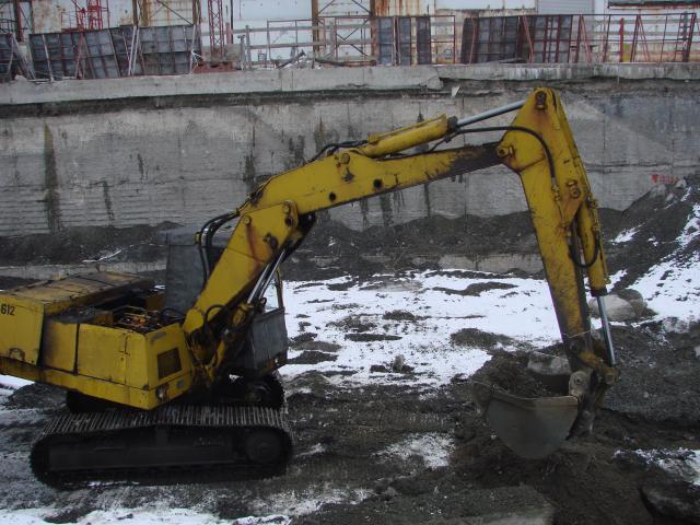 Works on Shelter object wall berm demounting to arrange the New Safe Confinement foundations